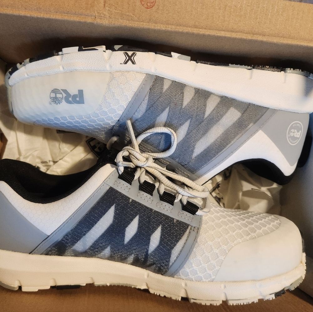 Steel toe shoes